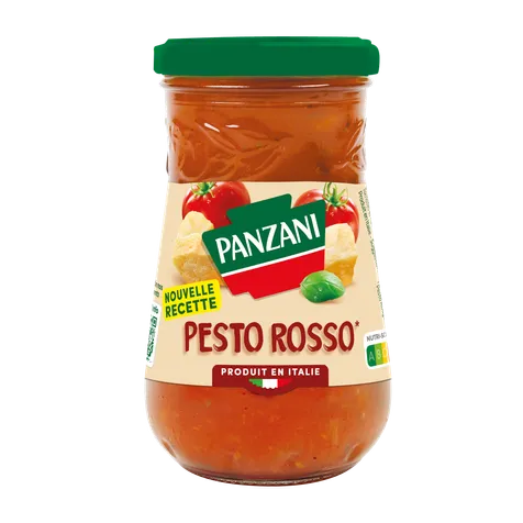 Bocal de Pesto Rosso Panzani, produit en Italie, pour une saveur intense et ensoleillée.